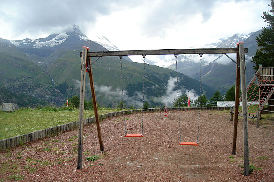 для счастливых детишек, хотя я тоже покачался на них для счастливых детишек, хотя я тоже покачался на них