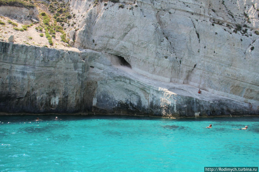 Еще одно место купания около пещеры Остров Закинф, Греция