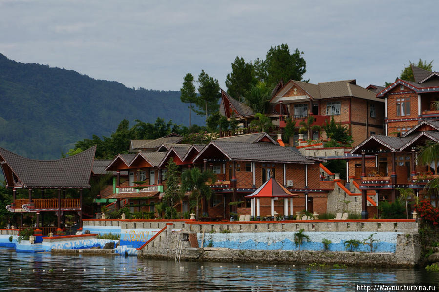 Остров   Суматра.   Озеро   Тоба... Медан, Индонезия