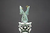Площадь Героев. Памятник тысячелетию перехода мадьяр через Карпаты — вершина колонны с фигурой архангела Гавриила