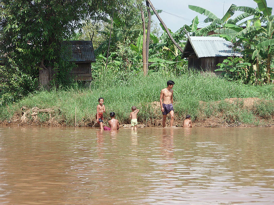 Монастыри озера Инле Озеро Инле, Мьянма Монастыри озера Инле Озеро Инле, Мьянма