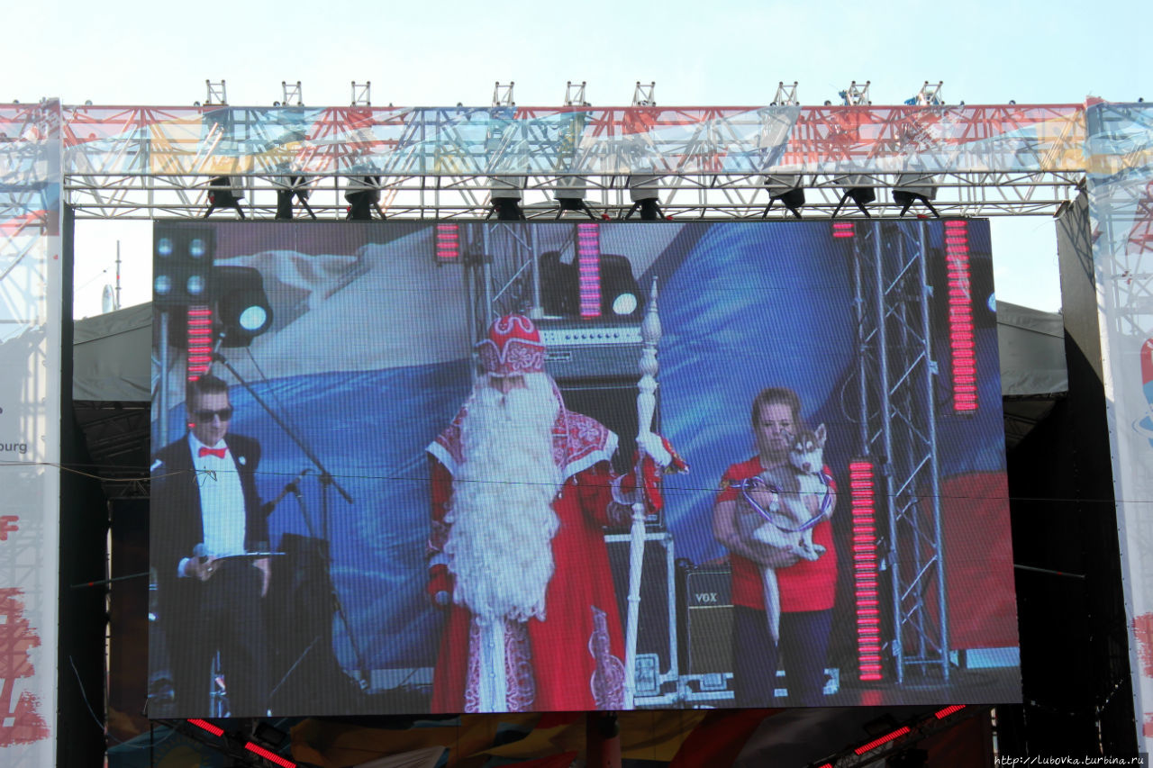 Конюшенная площадь 2016 Санкт-Петербург, Россия Конюшенная площадь 2016 Санкт-Петербург, Россия