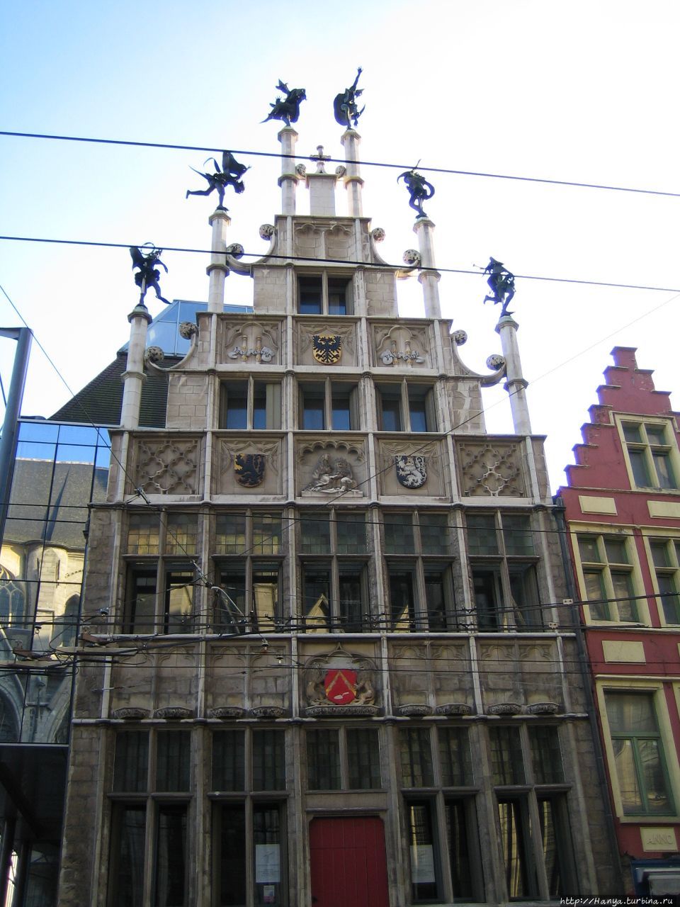 Дом гильдии каменщиков Ме Дом гильдии каменщиков Ме