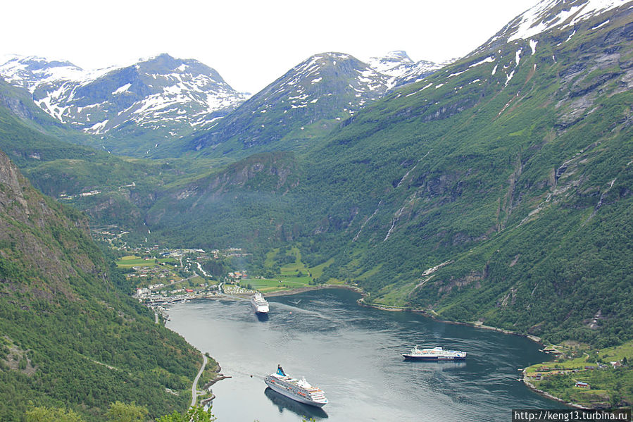 Дорогой орлов плохую дорогу не назовут Гейрангер - Гейрангерфьорд, Норвегия Дорогой орлов плохую дорогу не назовут Гейрангер - Гейрангерфьорд, Норвегия