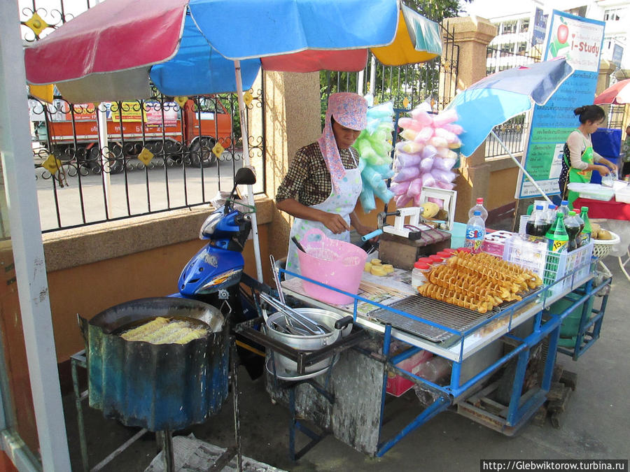 Street food Ясотхон, Таиланд