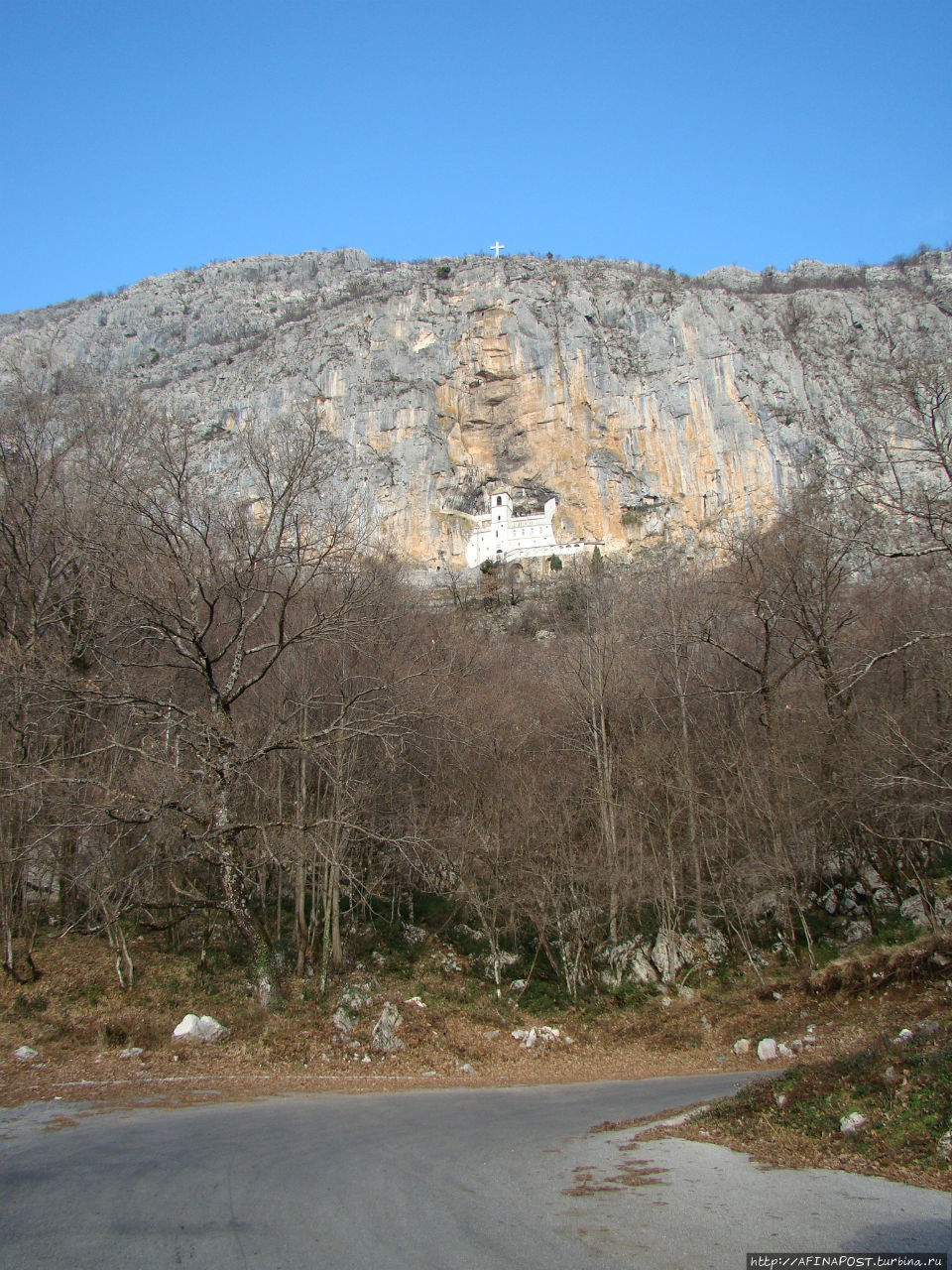Острог. Парящий монастырь монастырь Острог, Черногория