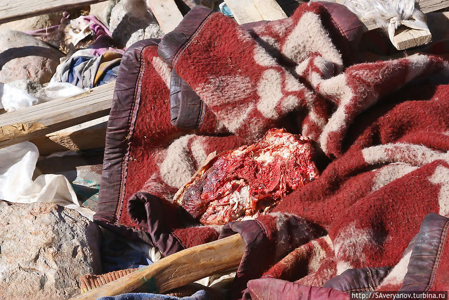 Часть головы в одеяле Тибет, Китай