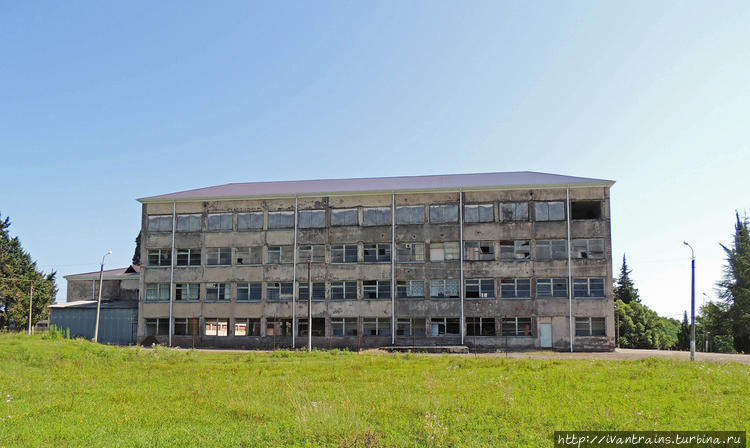 Заброшенная школа в Лыхна