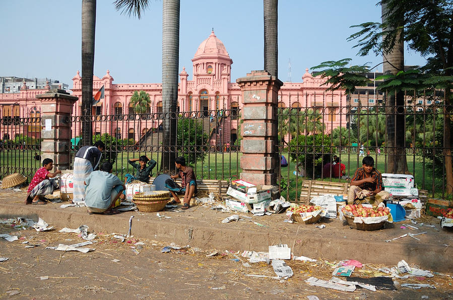 Розовый дворец. Это правильное фото. Более правдивое :) Дакка, Бангладеш