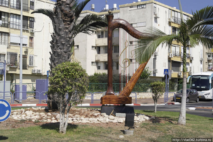 Развязка с арфой. Акко, Израиль