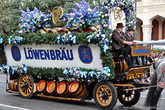 Повозка пивоварни Löwenbräu.