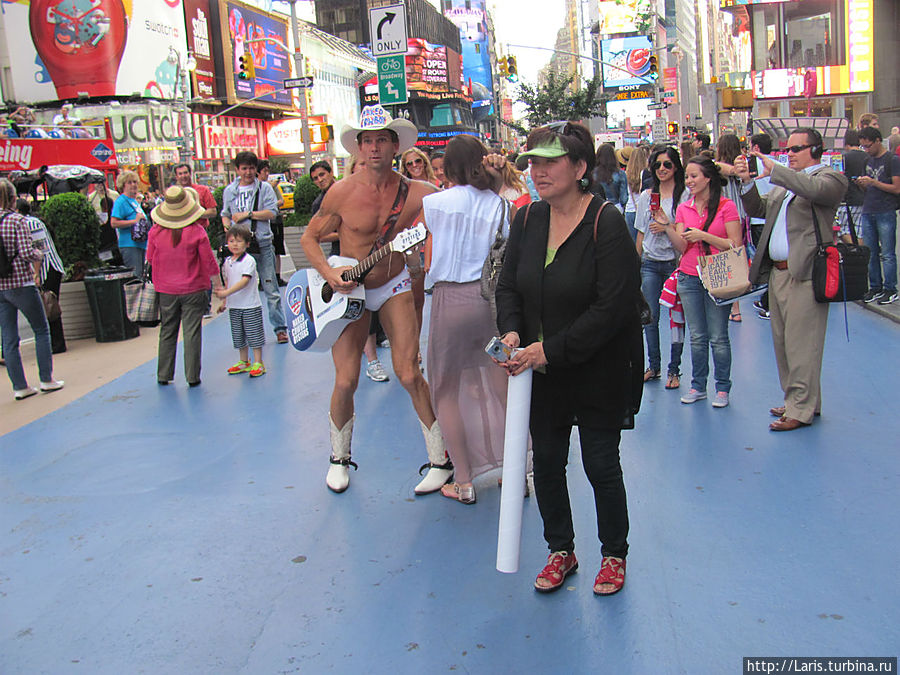 Бродвей, там всегда праздник Бродвей, там всегда праздник