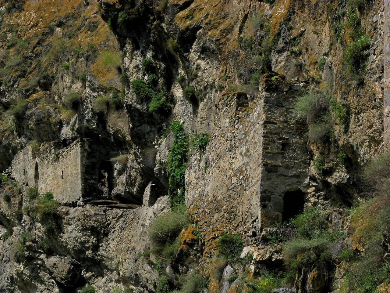 Дзивгис. Пещерная крепость