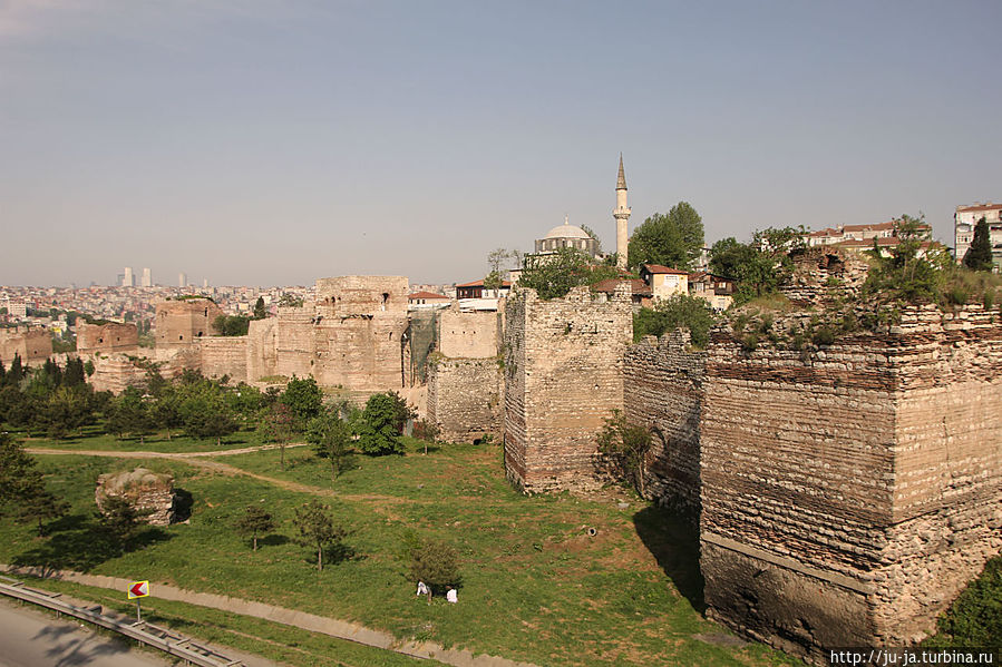 Неприступная Стена Феодосия Стамбул, Турция