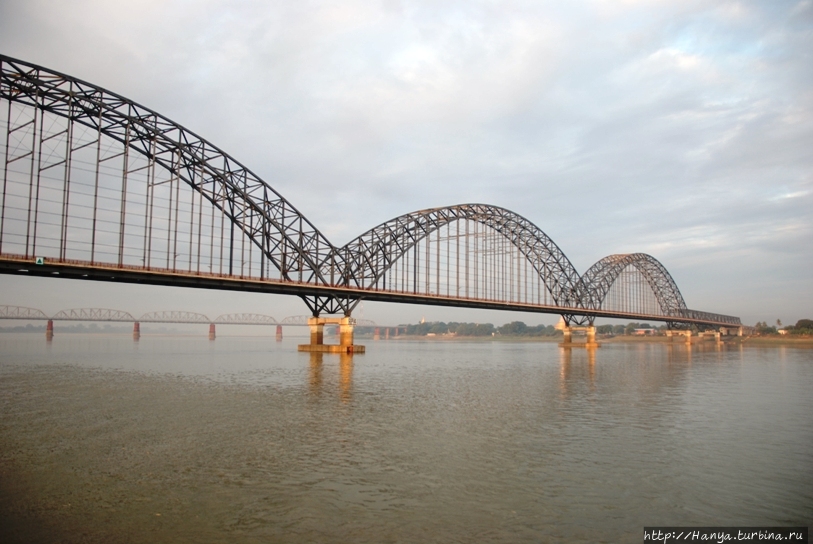 Новый мост через Иравади.