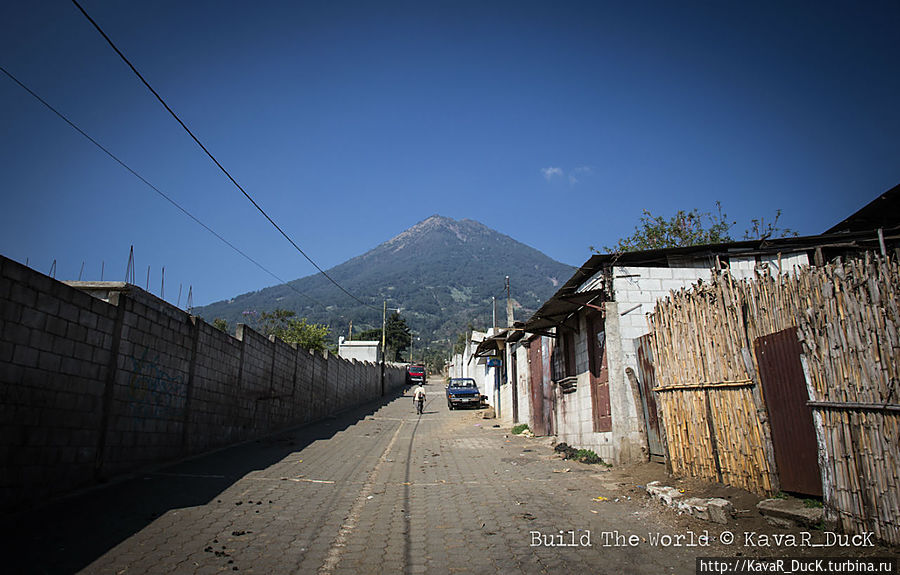 Дорога к вулкану Санта-Мария-де-Хесус, Гватемала