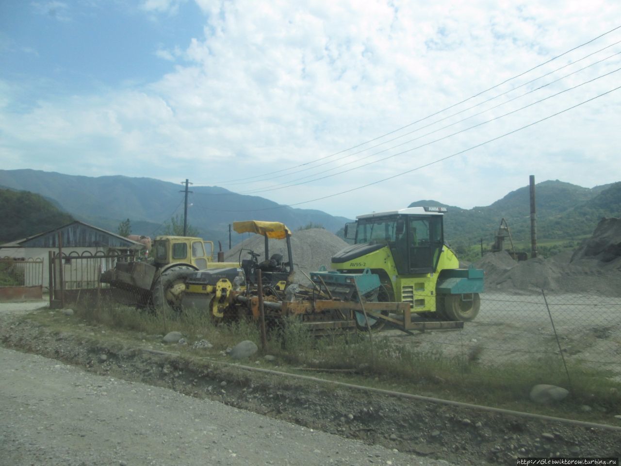 Поездка в Рачу Амбролаури, Грузия Поездка в Рачу Амбролаури, Грузия