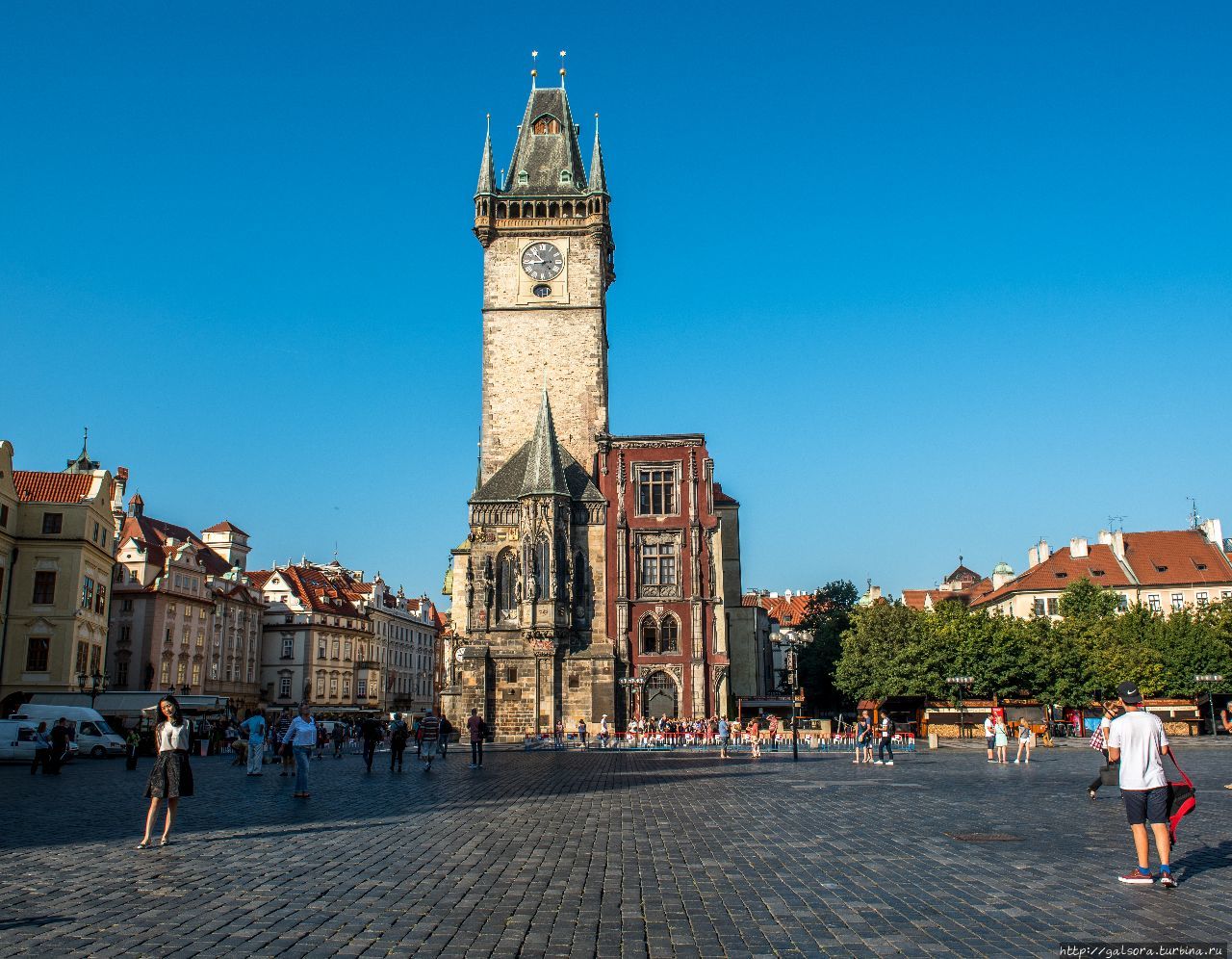 Утро на Старомнестской площади Прага, Чехия