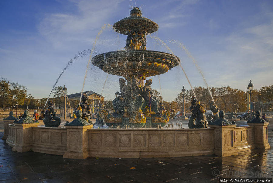 Закат на Площади Согласия Париж, Франция Закат на Площади Согласия Париж, Франция
