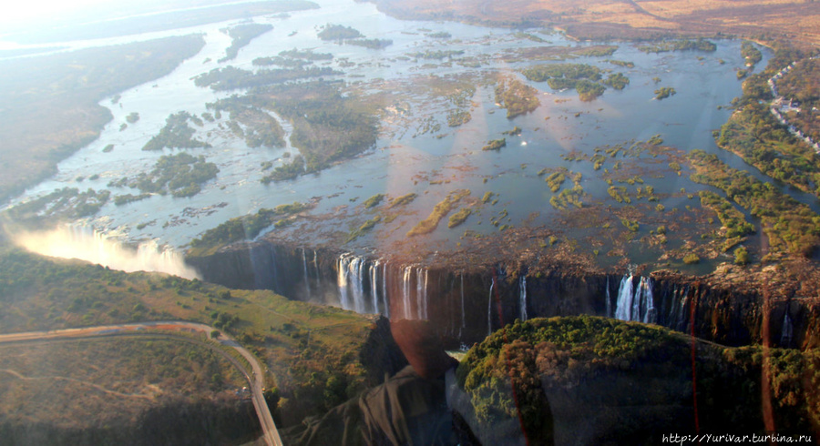 Водопад Виктория в августе 2012 г. Ливингстон, Замбия