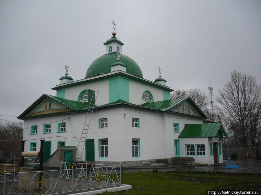 Храм во имя святых бессребреников Косьмы и Дамиана Кирсанов, Россия