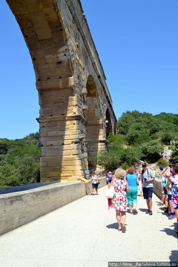 Римское наследие.  Акведук Пон-дю-Гар Ремулэн, Франция
