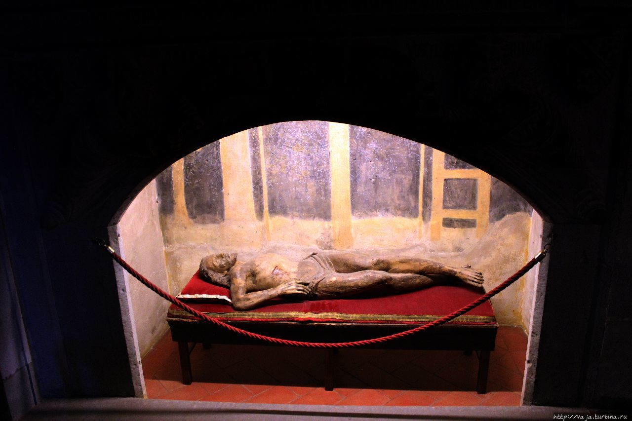 Церковь Всех Святых. Флоренция Флоренция, Италия Церковь Всех Святых. Флоренция Флоренция, Италия