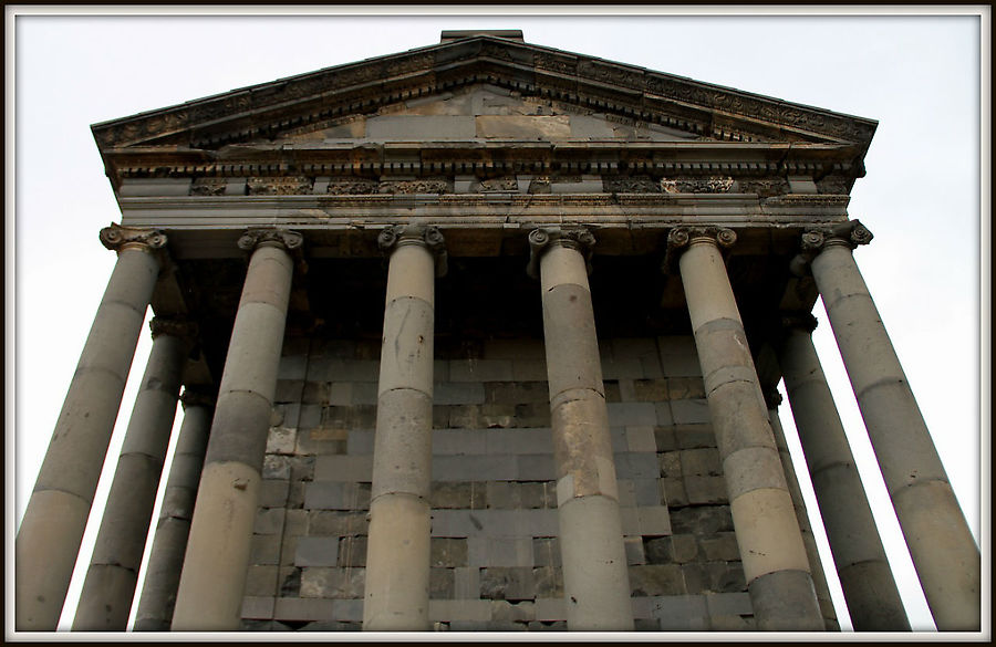 Любимый храм армянских царей Гарни, Армения