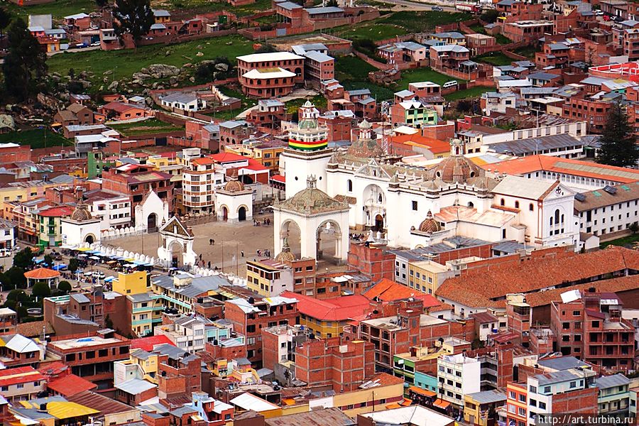 Центральная площадь города. Центральная площадь города.