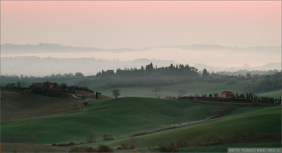 Следующий кадр я специально продублировал, чтобы показать как сильно меняется освещение, когда солнце только-только начинается выглядывать из-за горизонта. Вначале конечно же кадр до того как солнце показалось. Следующий кадр я специально продублировал, чтобы показать как сильно меняется освещение, когда солнце только-только начинается выглядывать из-за горизонта. Вначале конечно же кадр до того как солнце показалось.