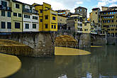 Мост Старый. :)) 
В представлении не нуждается.
Ponte Vecchio.
