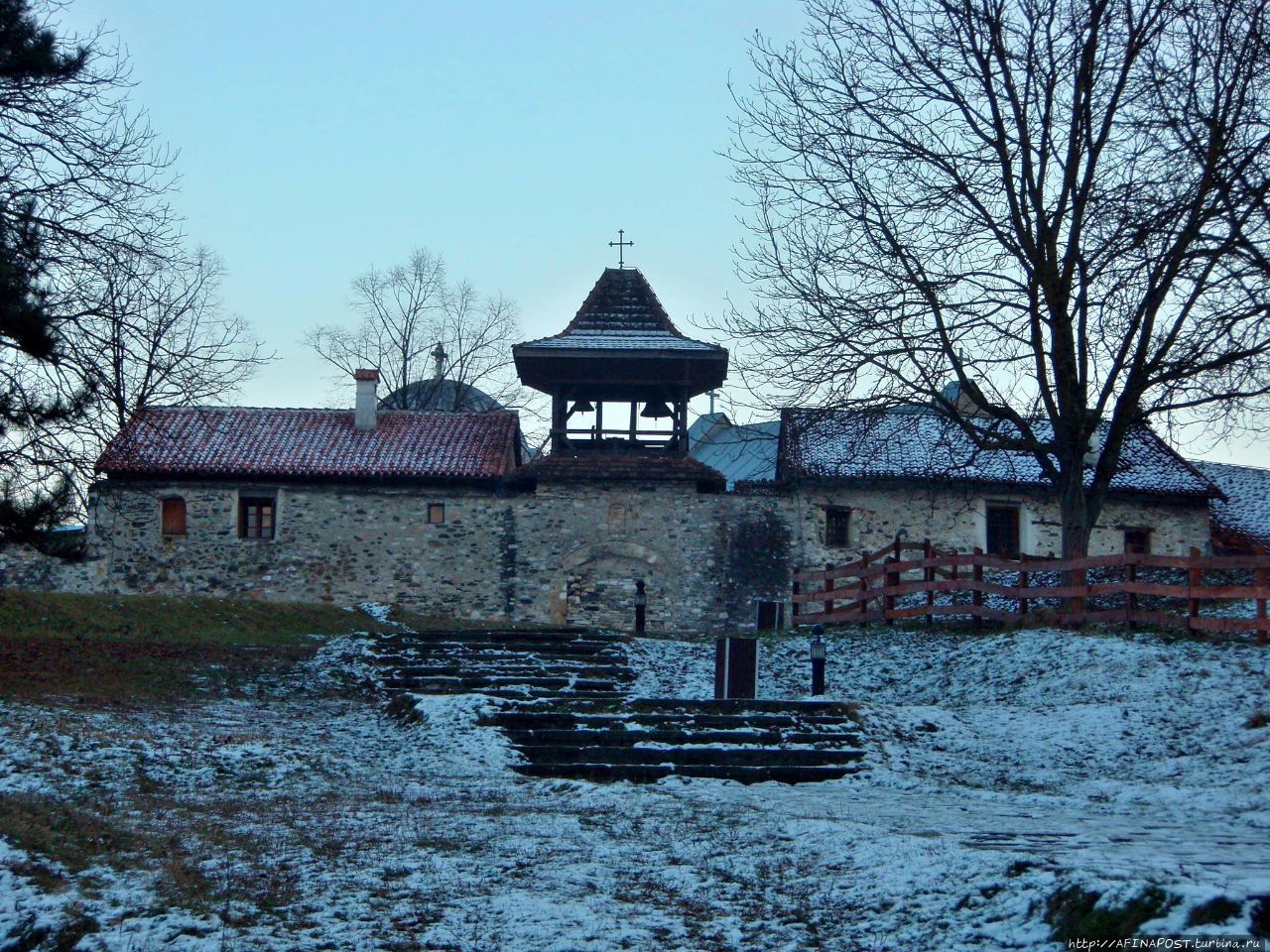 Сербия. Монастырь Студеница студёной зимой