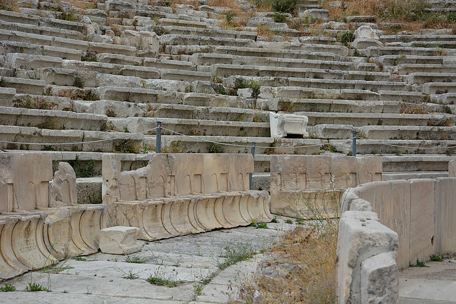 Афины. У подножия Акрополя Афины, Греция