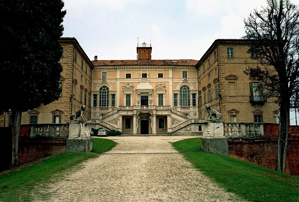 Замок Говоне / Castello di Govone