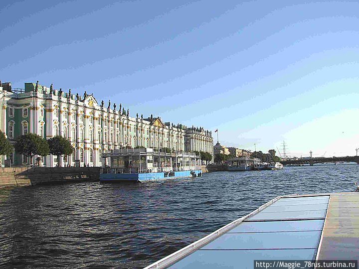 Зимний со стороны Невы Зимний со стороны Невы