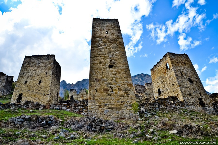 В краю башен Джейрах, Россия