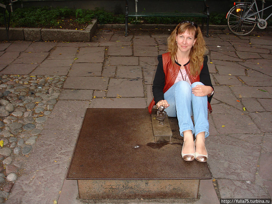 самая маленькая скульптура, железный мальчик самая маленькая скульптура, железный мальчик