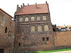 Лучше всего сохранилась часть замка, с санитарной башней Gdanisko, возведенной в начале XIV века, расположенной над потоком реки Торунь. Также неплохо сохранились средневековые стены с арками, зубчатыми стенами и стрельнями, которые были расположены за пределами восточной стены замка, рядом с зданием бывшей замковой мельницы, и широкий ров с восточной стороны, ранее использовались как пруд с рыбами.  Очень хорошо сохранились подвалы главного замка, в котором до недавнего времени размещался Музей истории замка.