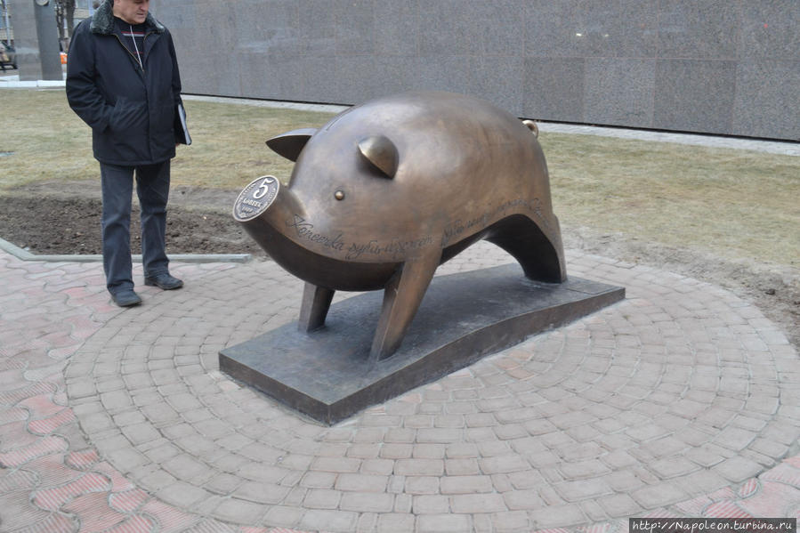 памятник свинье Рязань, Россия