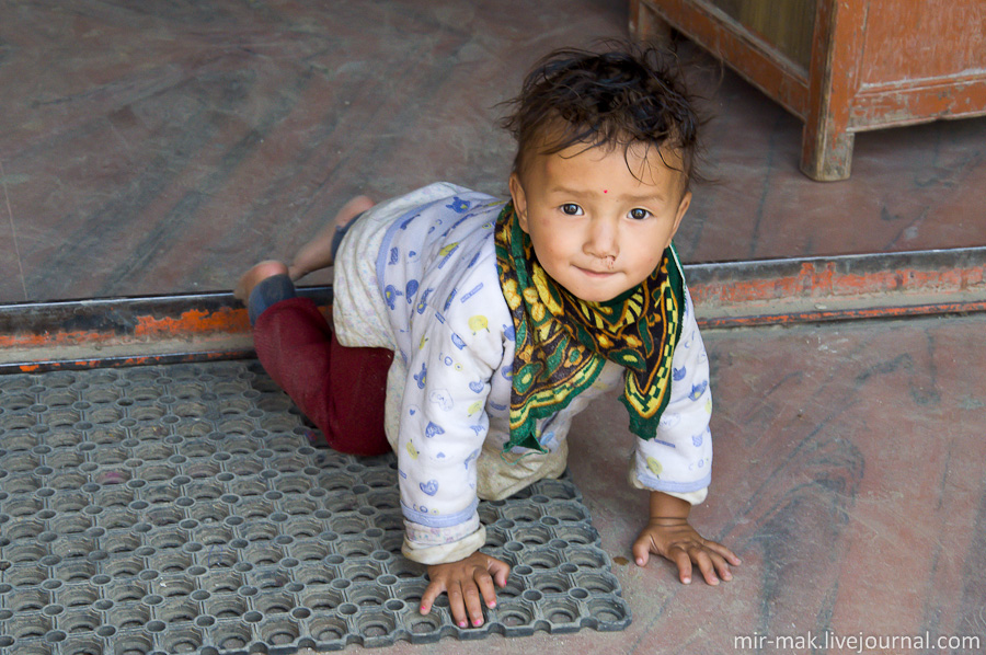 Умиротворяющий Боднатх и Шокирующий Пашупатинатх, Катманду Катманду, Непал Умиротворяющий Боднатх и Шокирующий Пашупатинатх, Катманду Катманду, Непал