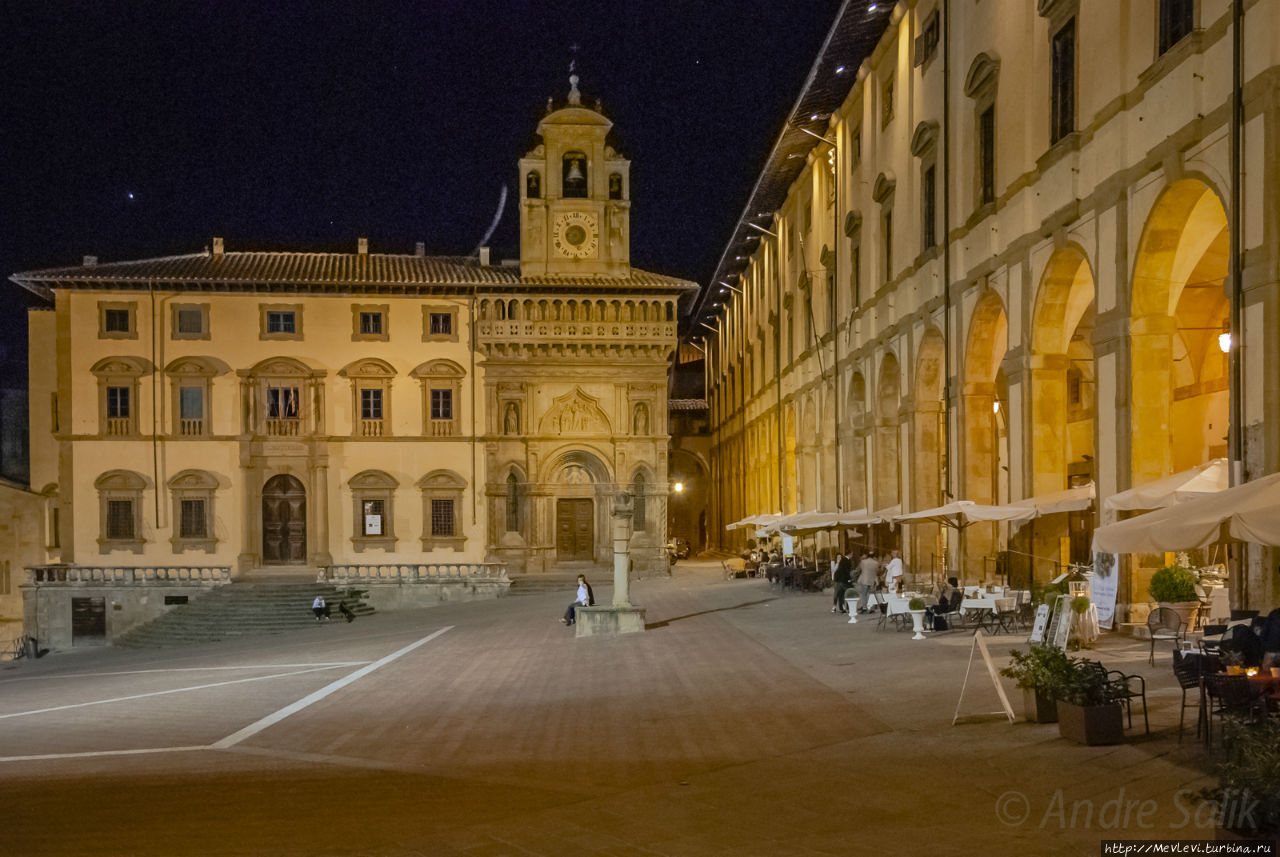 Улица, Тоскана, ночь Ареццо, Италия
