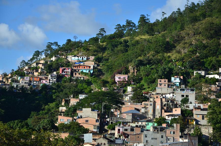 Кругосветка-2014. День 7-й. По трущобам Тегусигальпы Тегусигальпа, Гондурас Кругосветка-2014. День 7-й. По трущобам Тегусигальпы Тегусигальпа, Гондурас