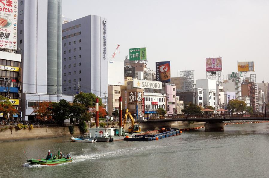 Фукуока - современный город, где не принимают евро