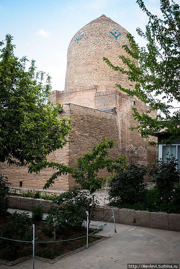 Мавзолей в центре Хамадана Эсфири и Мордехая Хамадан, Иран