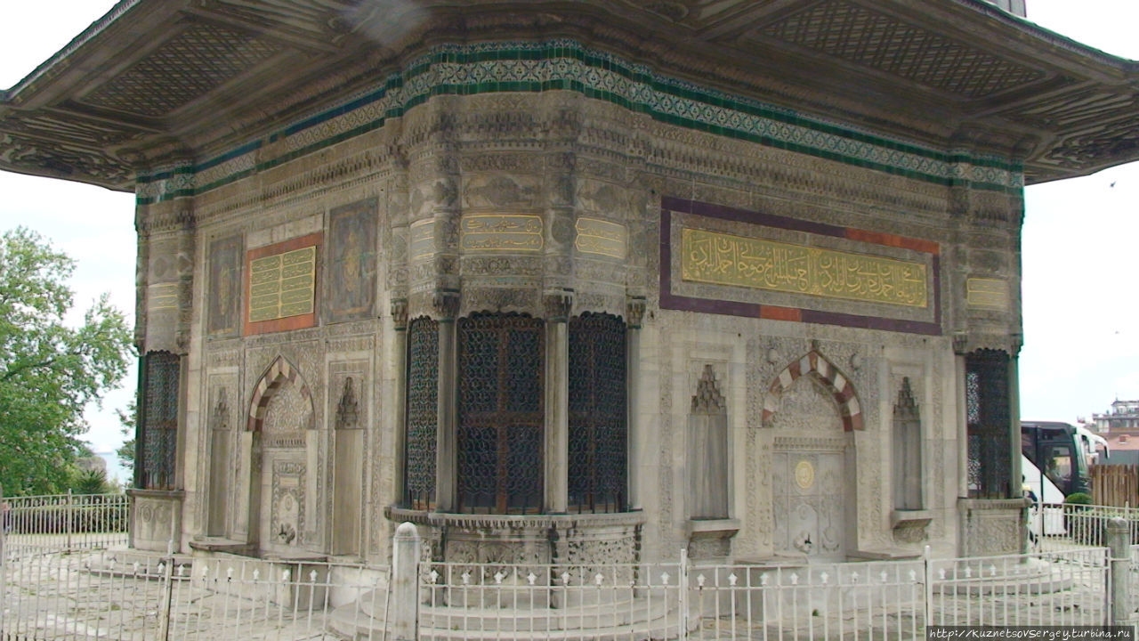 Топкапы — топ копыт, топ копыт, топ копыт... Стамбул, Турция Топкапы — топ копыт, топ копыт, топ копыт... Стамбул, Турция