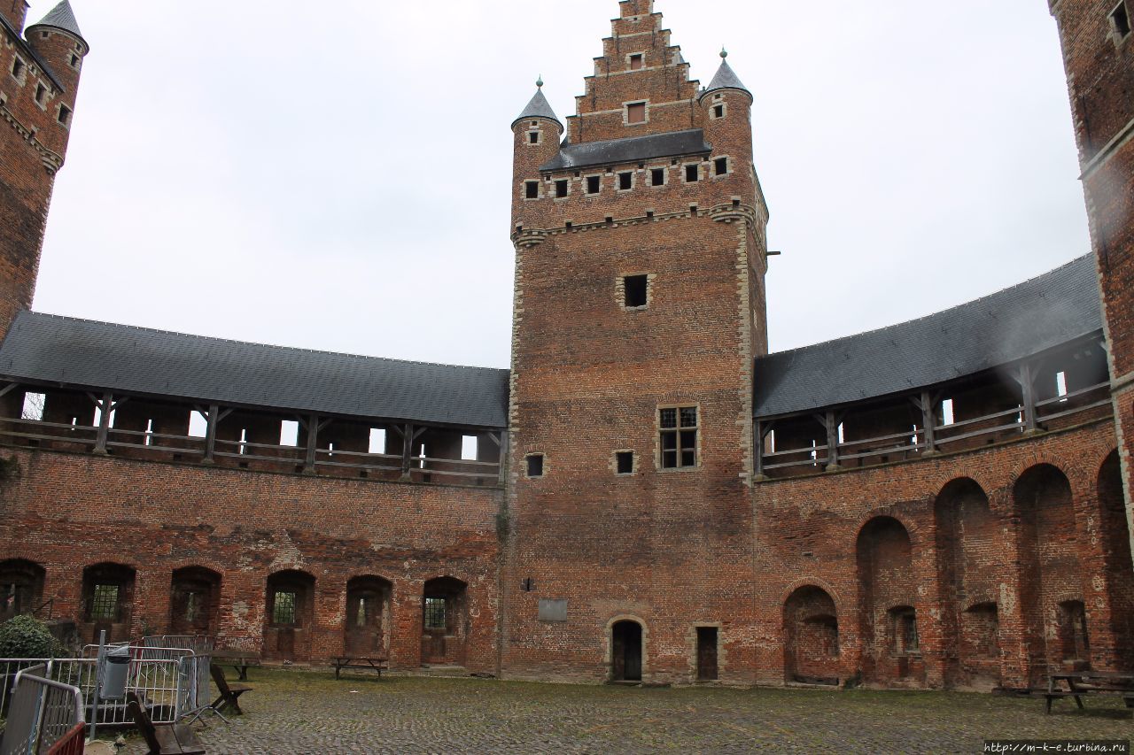 Замок Берсель Берзель, Бельгия