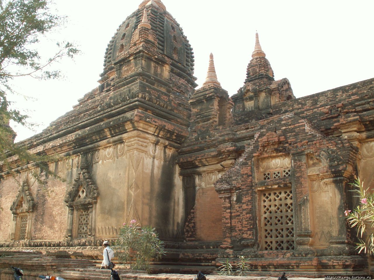 Пещерный храм Gu Byauk Gyi Баган, Мьянма
