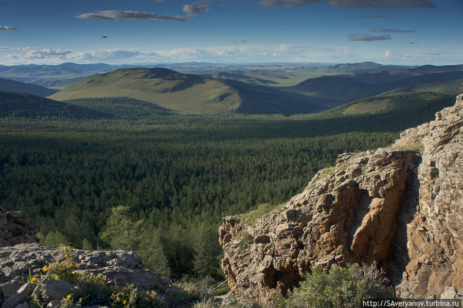 Вид с вершины горы Шивээт Улаан Селенгинский аймак, Монголия