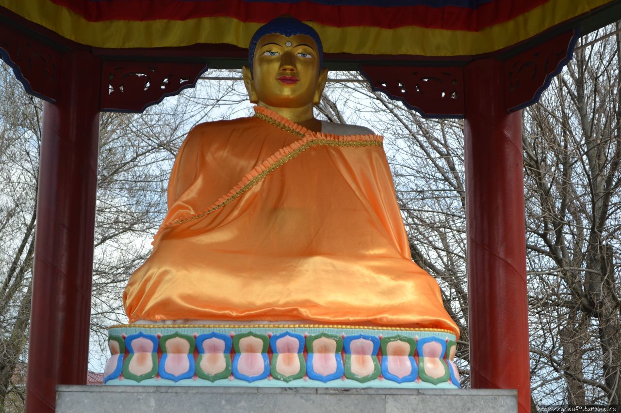 Статуя Будды Шакьямуни / Statue Of Sakyamuni Buddha