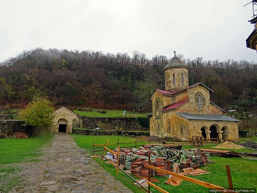 Гелатский монастырь Мотсамета, Грузия